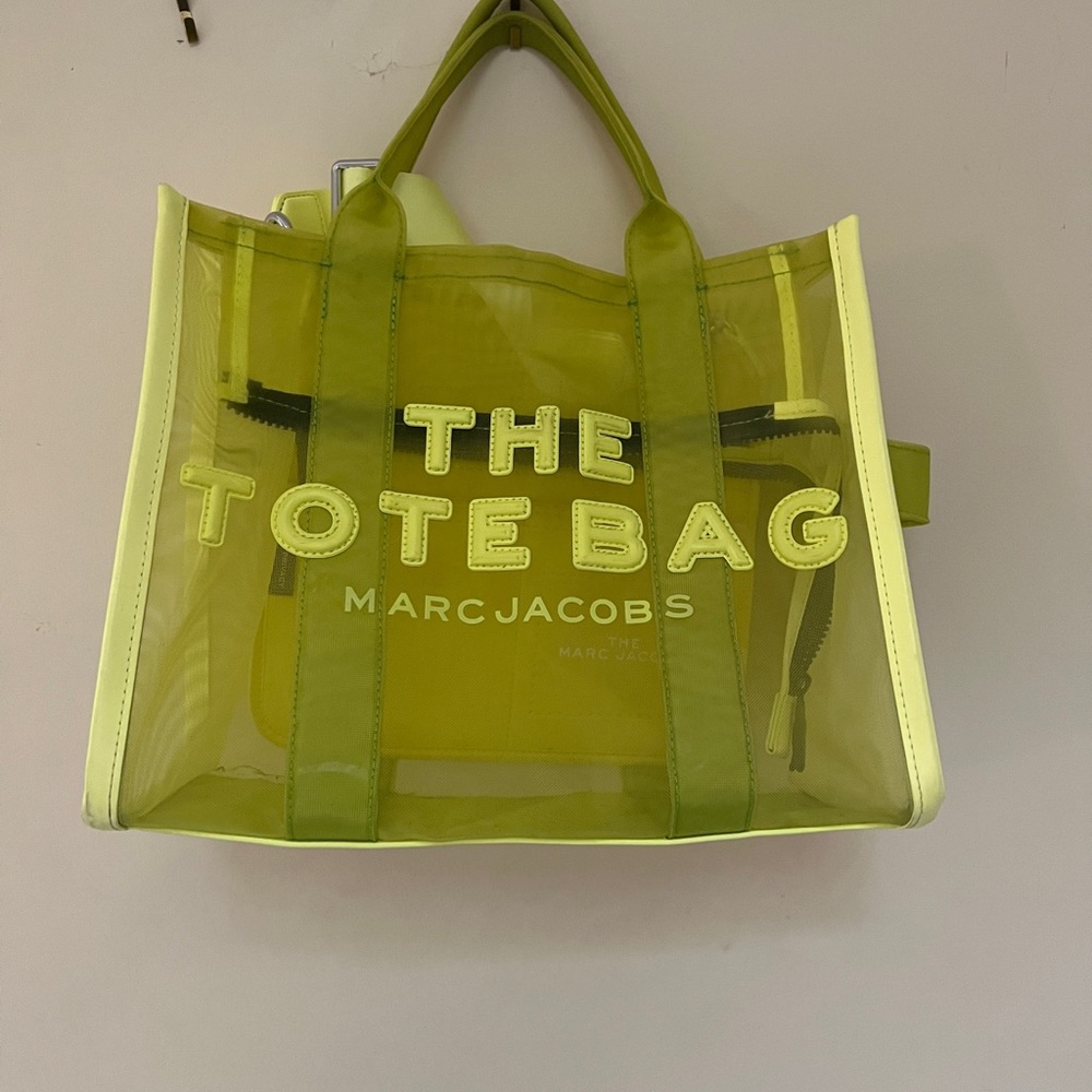 marc jacobs neon bag